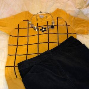 Short sleeve lightweight sweater